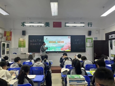清明祭英烈 让红色文化根植青少年心田
