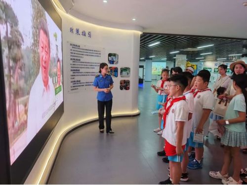 分 享绿色 童 样精彩 西安市莲湖区垃圾分类宣教基地创新开展青少年科普实践